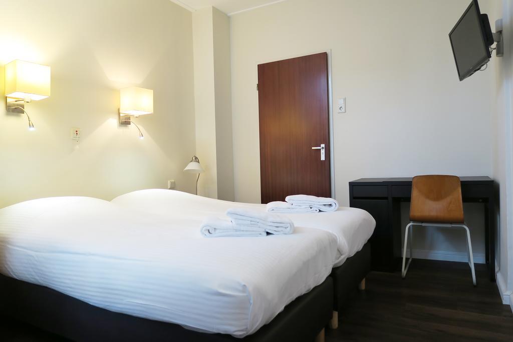 Carillon Hotel 2*